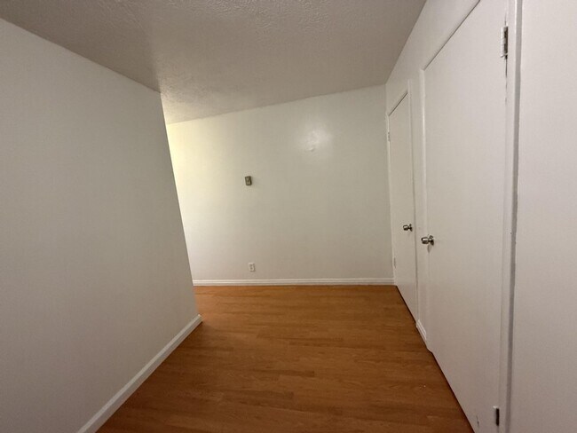 Building Photo - 2493 S 600 E