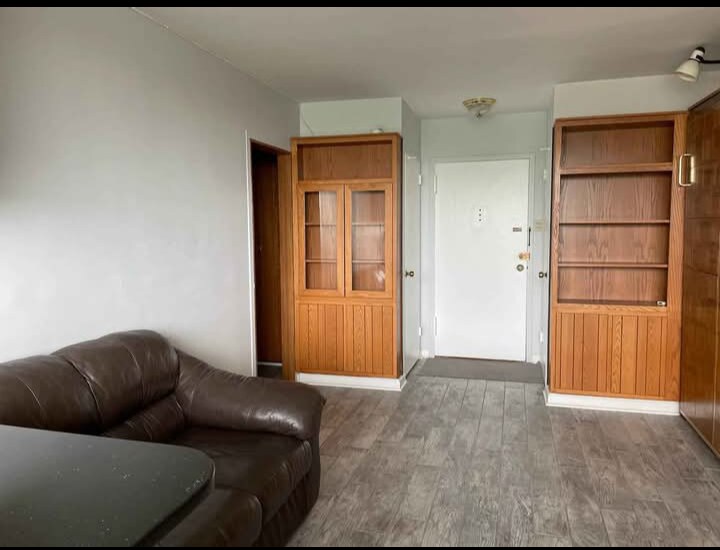 More storage - 1021 Arlington Blvd