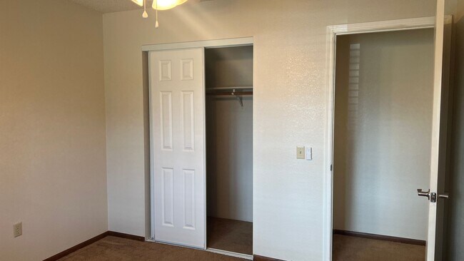 Building Photo - Two Bedroom Two bath home with attached Ga...