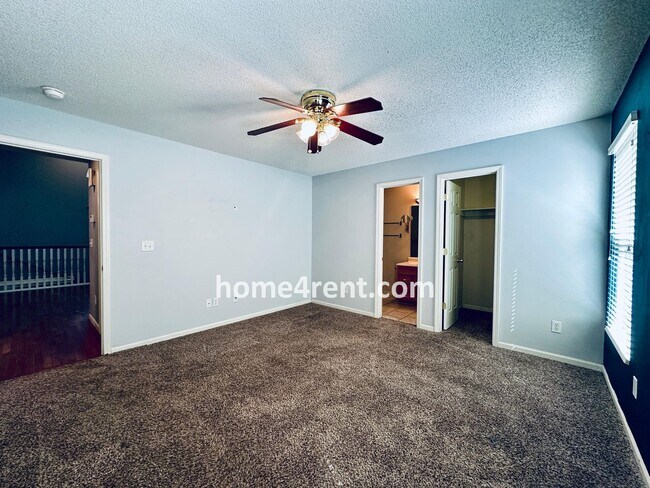 Building Photo - Overland Park Raised Ranch, Primary Suite ...