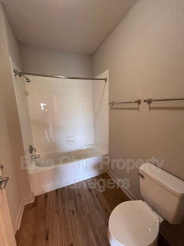 Building Photo - 14200 Avalon Rd