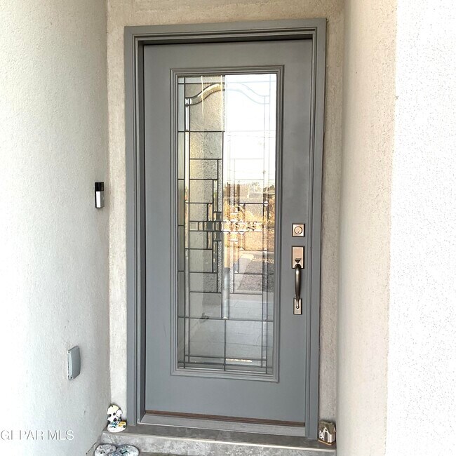 Building Photo - 8919 Eclipse St