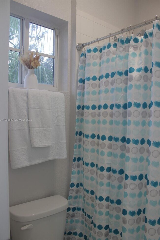 Building Photo - 3558 NW 29th Ct