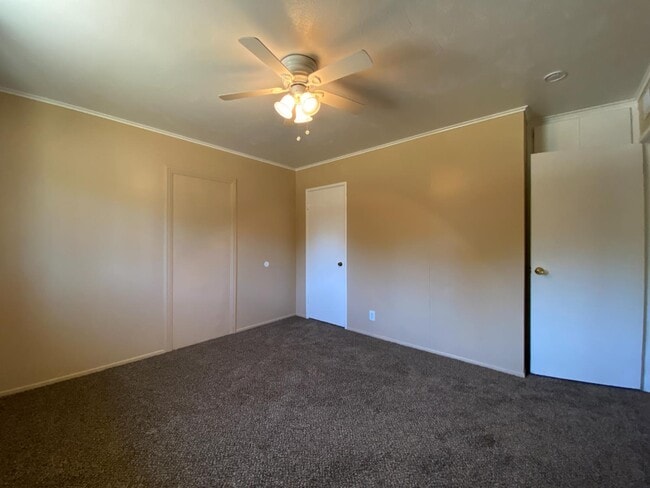 Building Photo - 4734 E Princeton Ave