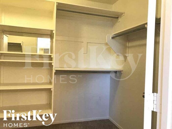 Building Photo - 9032 E Pampa Ave
