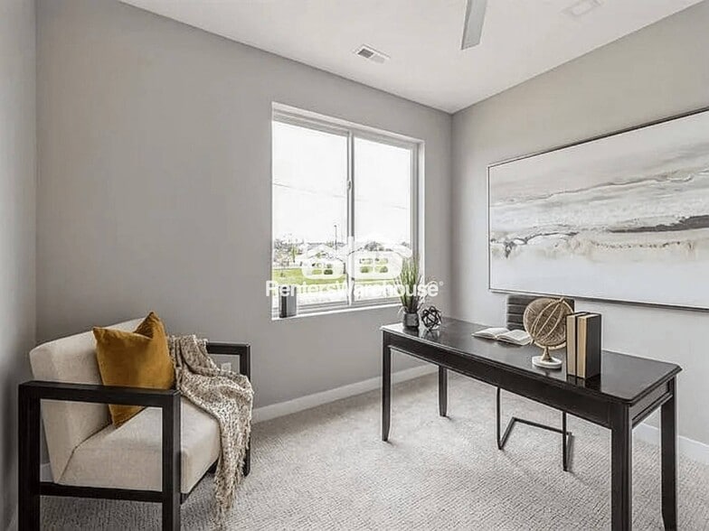 Building Photo - 15536 Rocklyn Pl