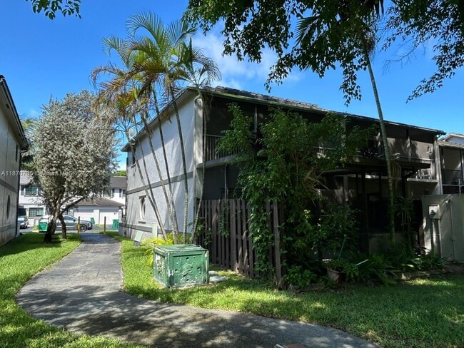 Building Photo - 11047 SW 154th Ct