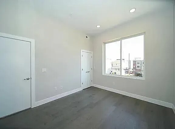 Building Photo - 1415 N 8th St