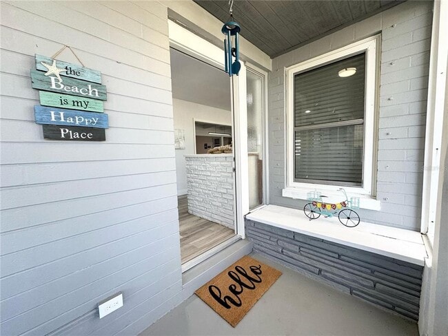 Building Photo - 2326 S Peninsula Dr