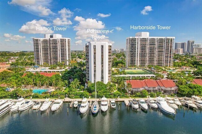 Building Photo - 3610 Yacht Club Dr
