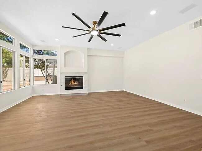 Building Photo - Beautiful Home in Murietta