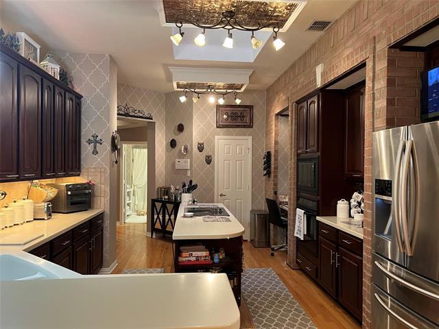 Building Photo - 5213 Forest Lawn Dr