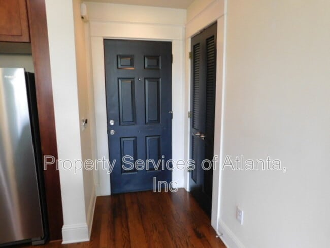 Building Photo - 943 N Ormewood Park Dr SE