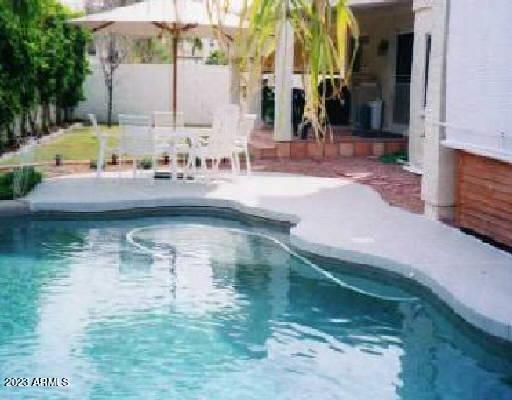 Building Photo - 747 S Lagoon Dr
