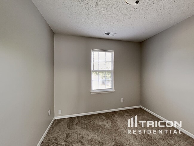 Building Photo - 3908 Chatterleigh Dr