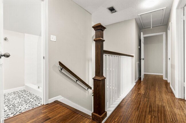 Building Photo - 1014 Riverlace Dr