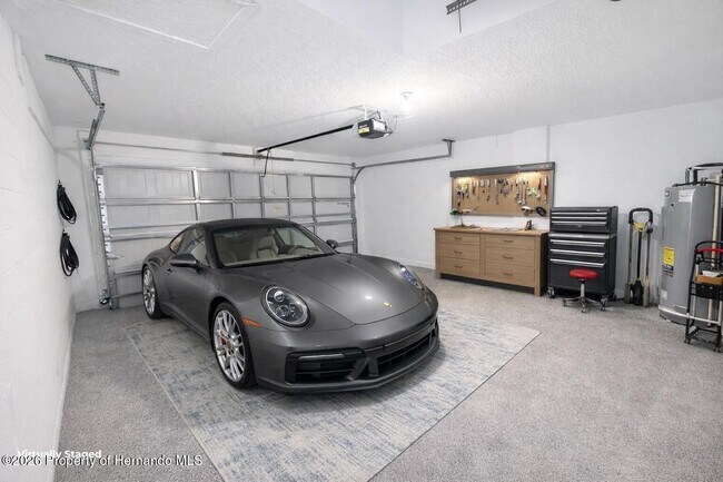 Building Photo - 2464 Fairview Rd