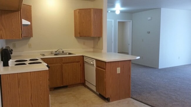 Building Photo - 324 Sweetwater Cir
