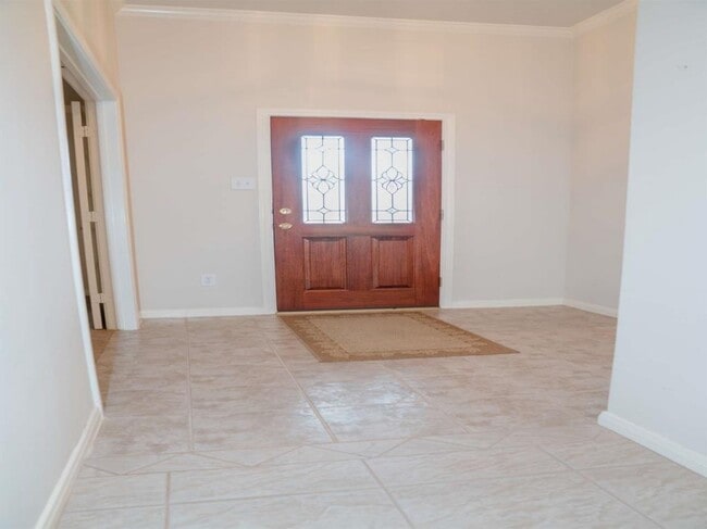 Building Photo - 3638 Desert Run Dr