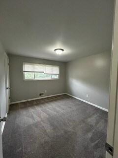 Building Photo - $1000.00 Moves you in.......2 Bedroom 1 Bath Townhome