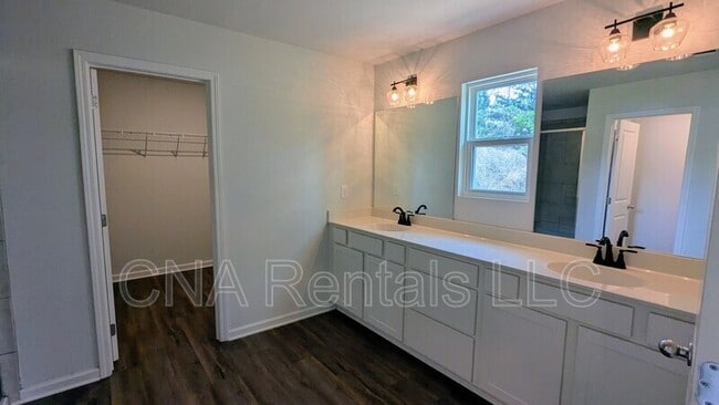 Building Photo - 2367 Summit Ave NW