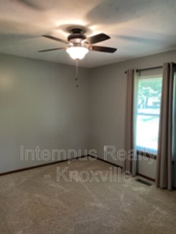 Building Photo - 6517 Bay Cir Dr