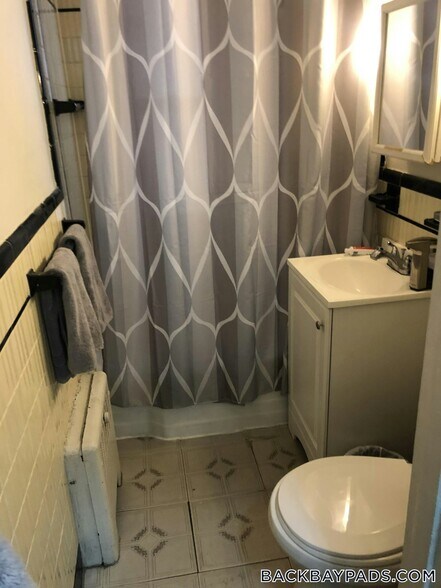 Building Photo - 384 Commonwealth Ave