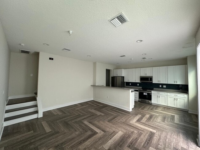 Building Photo - 142-837 Calla Terrace N