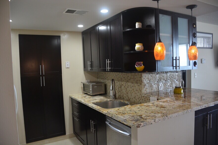 Building Photo - 111 Briny Ave