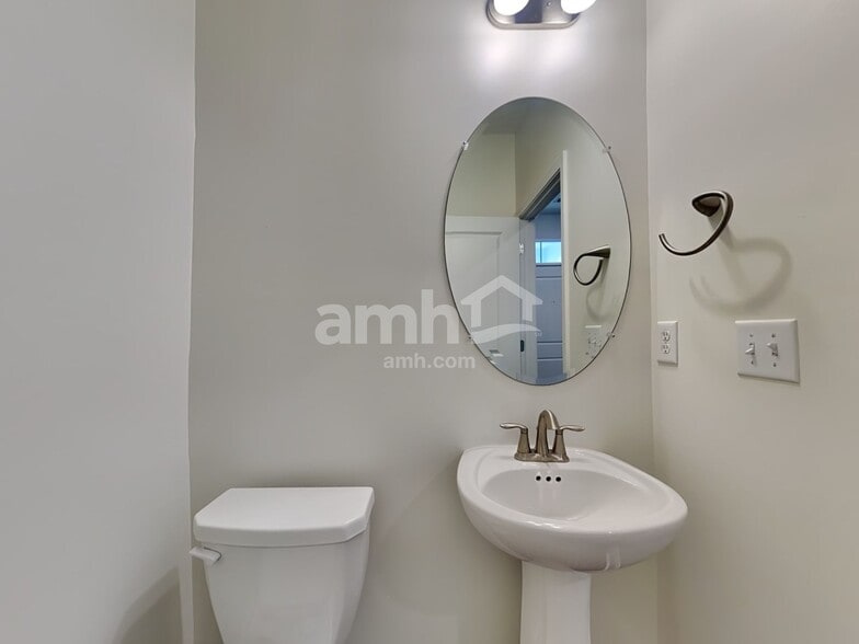 Building Photo - 137 Sweet Gum Dr