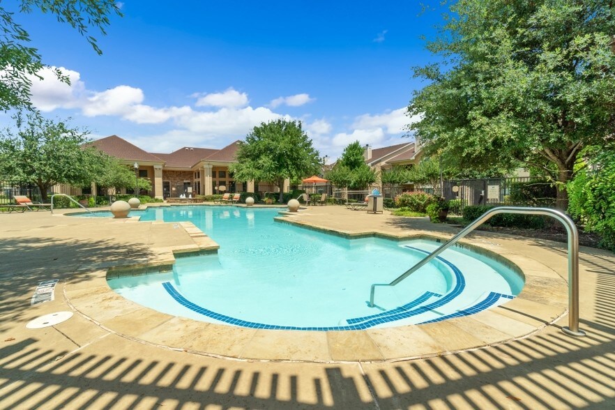 Mansions of Mansfield 400 N State Hwy 360 Mansfield TX 76063