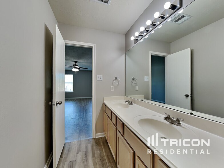 Building Photo - 20710 Hardwick Oaks Dr