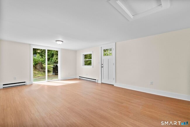 Building Photo - 173 Elm Hill Rd