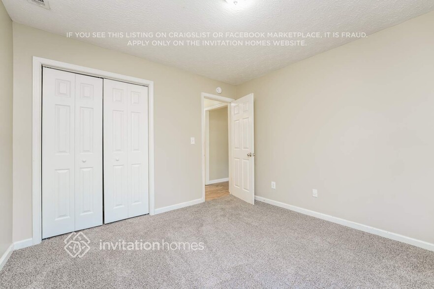 Building Photo - 9143 S Sterling Lakes Dr