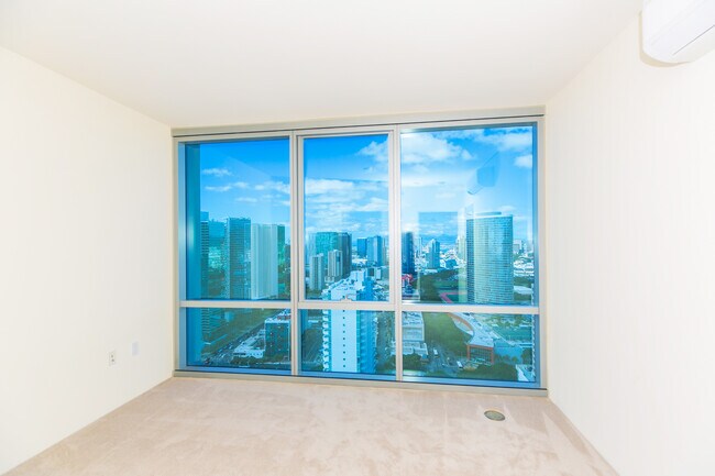 Building Photo - 1391 Kapiolani Blvd