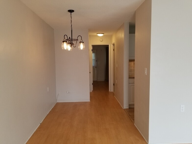 Dining/ hallway - 8450 112th St N