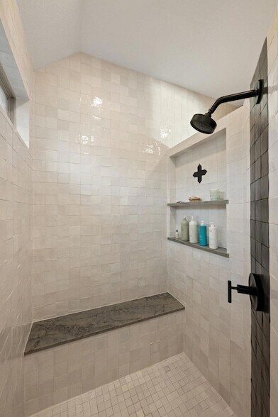 Building Photo - 4518 Diamante Dr