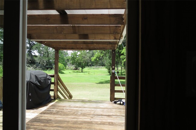 Building Photo - 177 White Oak Dr