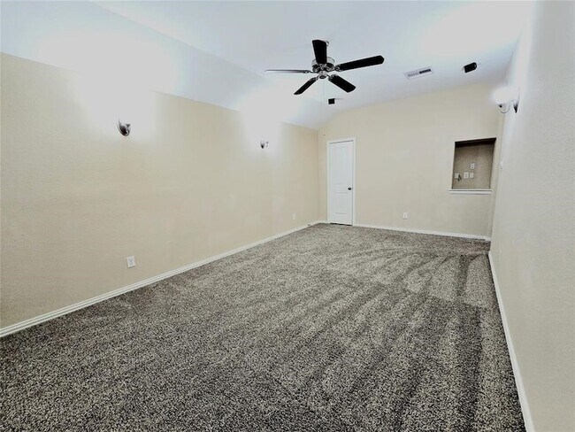 Building Photo - 21914 Avalon Queen Dr