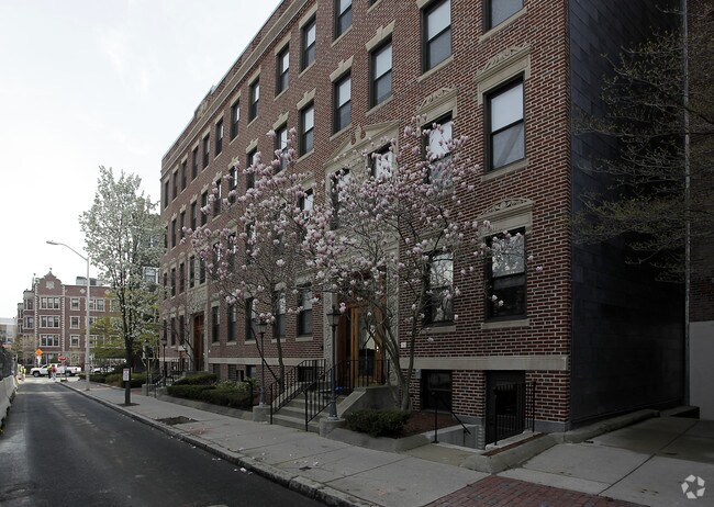 Primary Photo - 22-24 Prescott St
