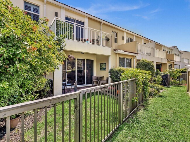 Building Photo - 4865 NW 16th Terrace