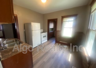 Building Photo - 3522 N Bryant Ave