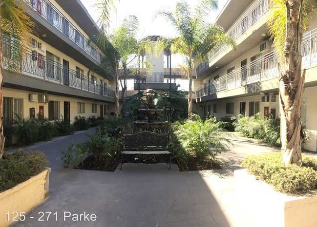 Building Photo - Parke Pasadena
