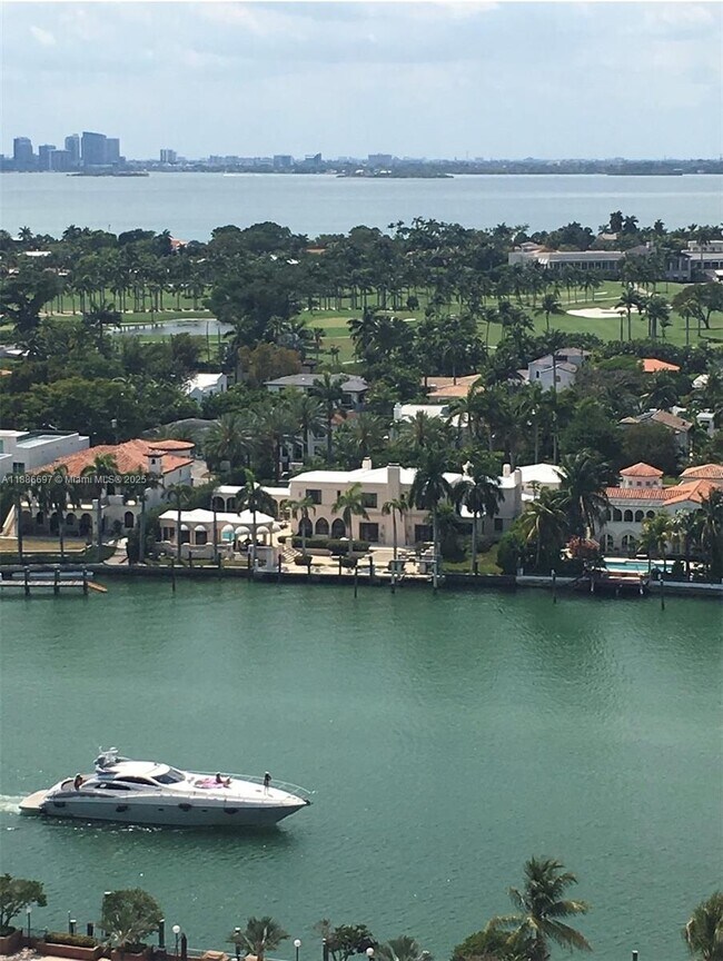 Building Photo - 5701 Collins Ave