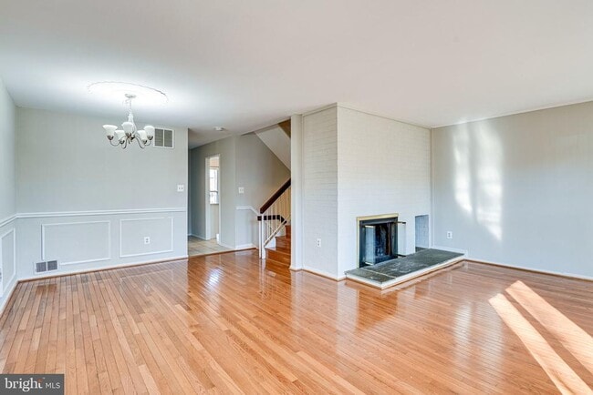 Building Photo - 1727 Cy Ct
