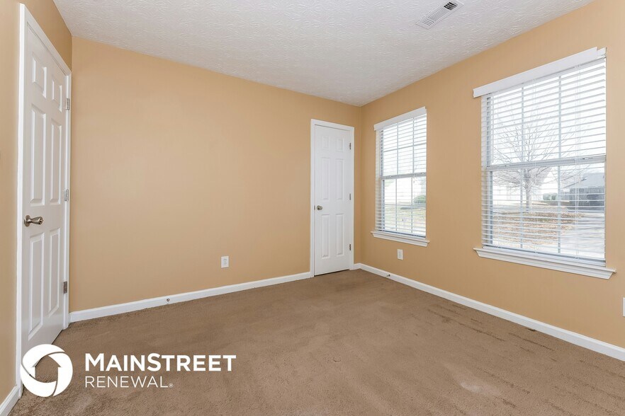 Building Photo - 153 Bay Ct Dr