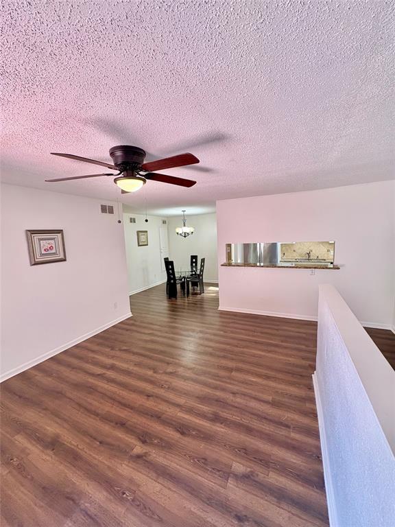 Building Photo - 2744 Briarhurst Dr