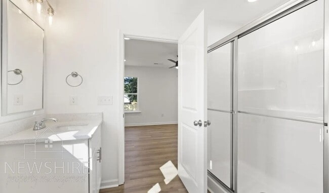Building Photo - Don't Miss This Hidden Gem Near Downtown Greenville!