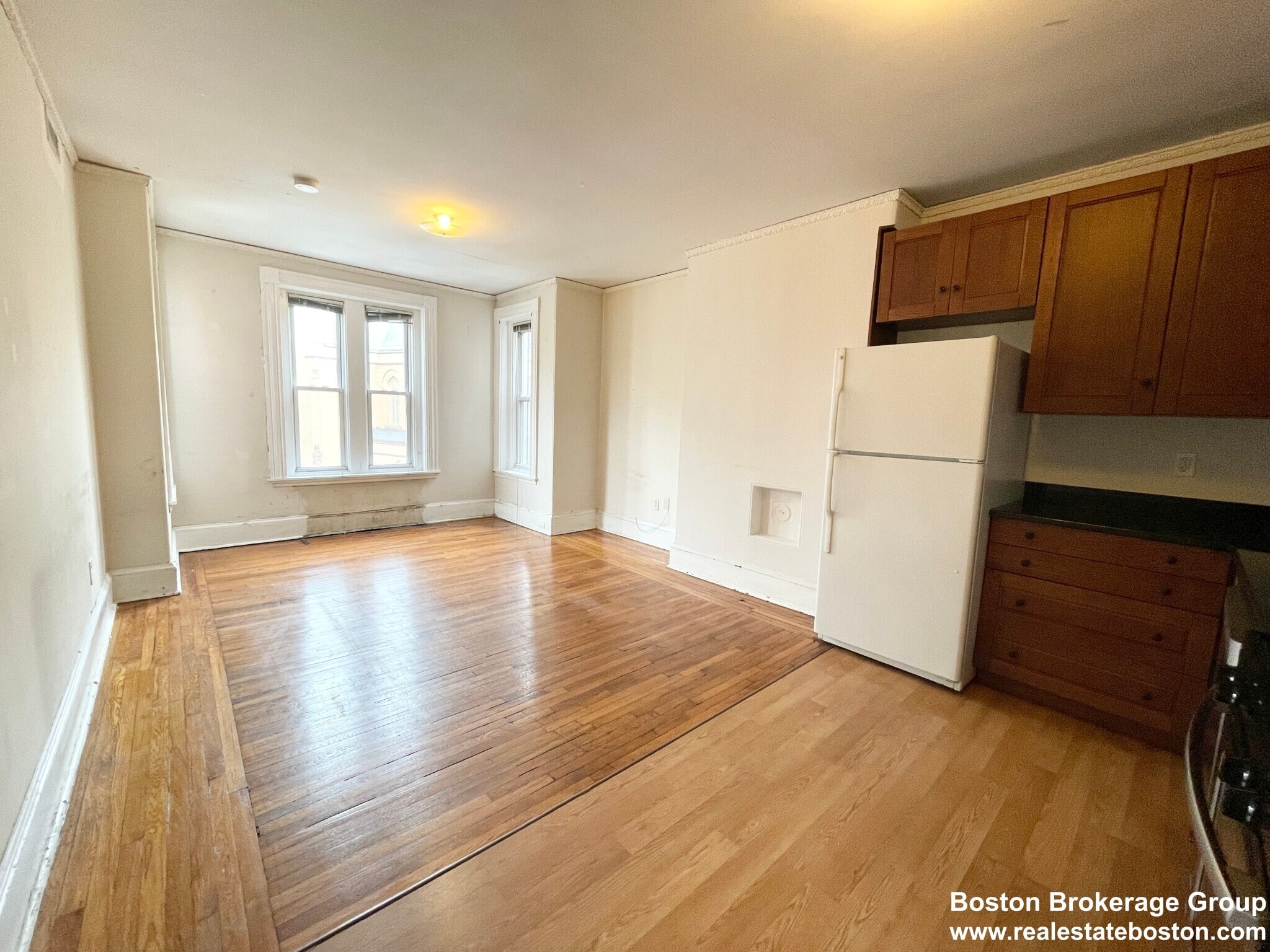 Building Photo - 76 Saint Stephen St