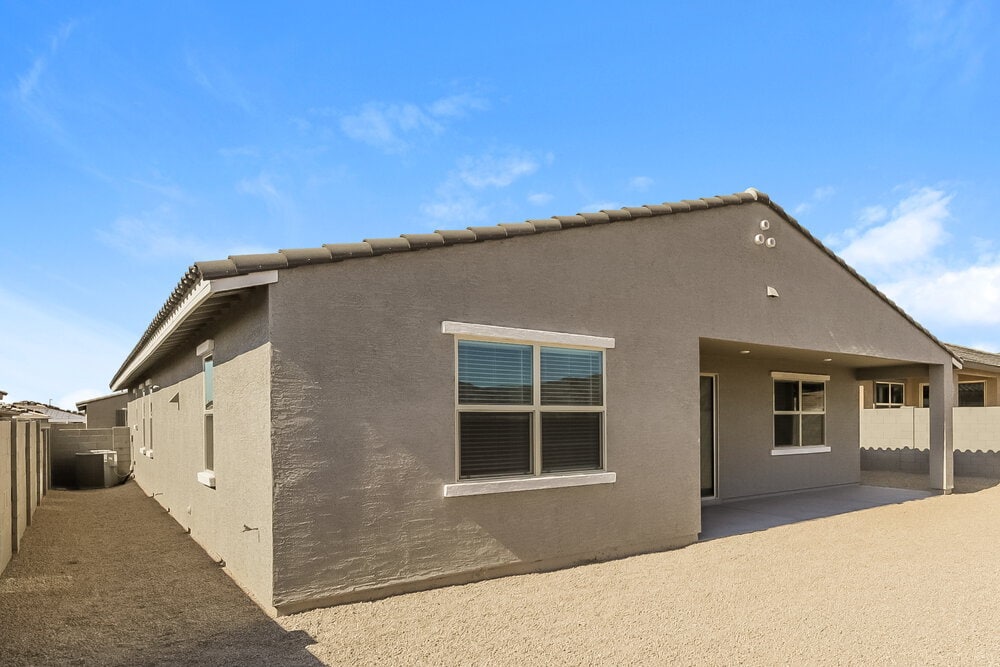 Building Photo - 20192 W Palo Verde Dr